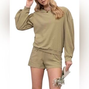 By The River Balloon Sleeve Knit Pullover &
Drawstring Shorts Lounge Set Small